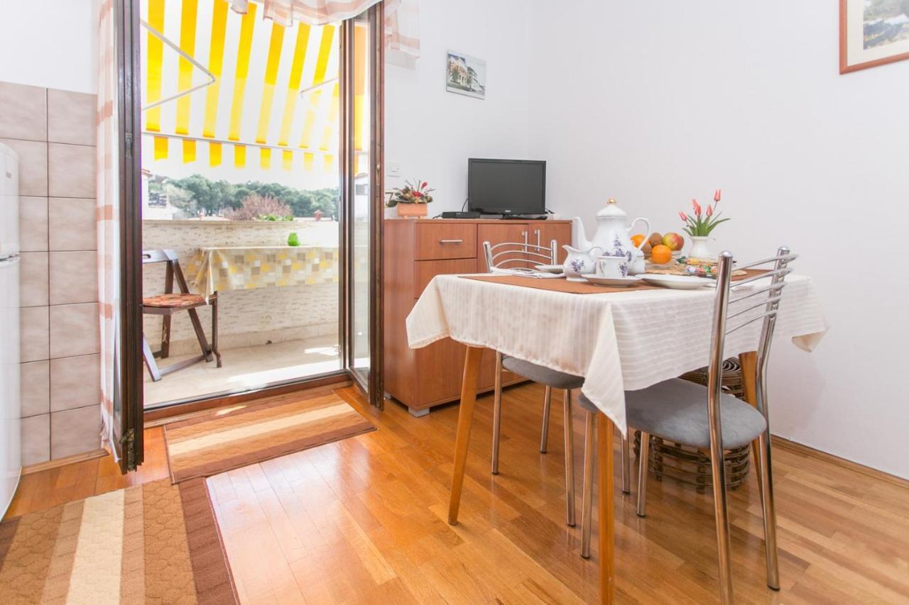 Apartment House Matosevic بوريتش الغرفة الصورة
