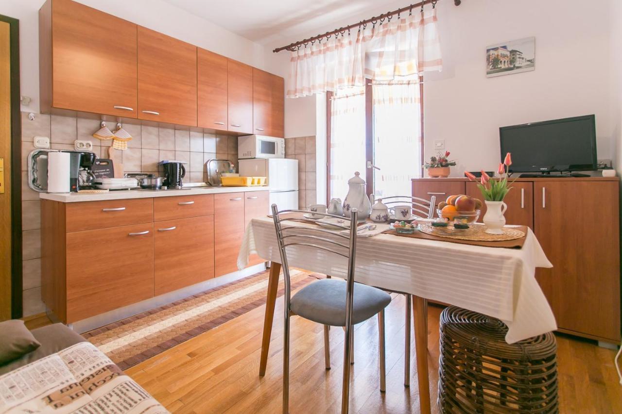 Apartment House Matosevic بوريتش الغرفة الصورة